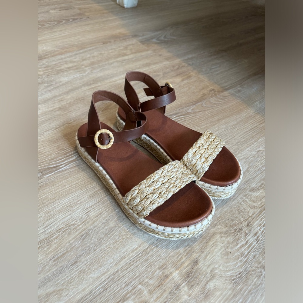 Sold MIA Women’s Sandals Size 7.5